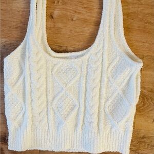 $3/15 Elegant White Cable Knit Crop Top